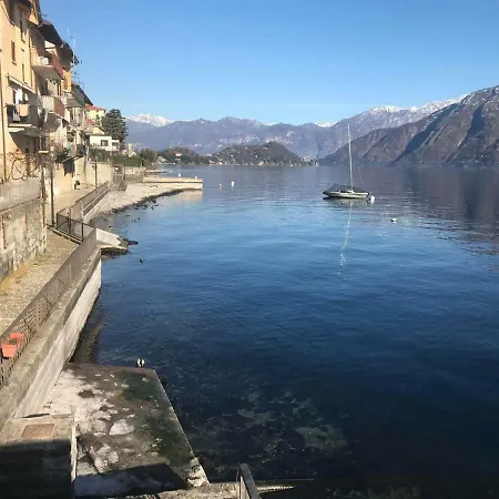 Casa Con Splendida Vista Sul Lago Di Como, Con Patio E Balconi דירה *